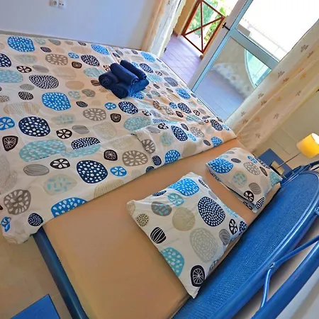 Apartmán Playa 2 - Pool - Meerblick - 50m - Wifi *